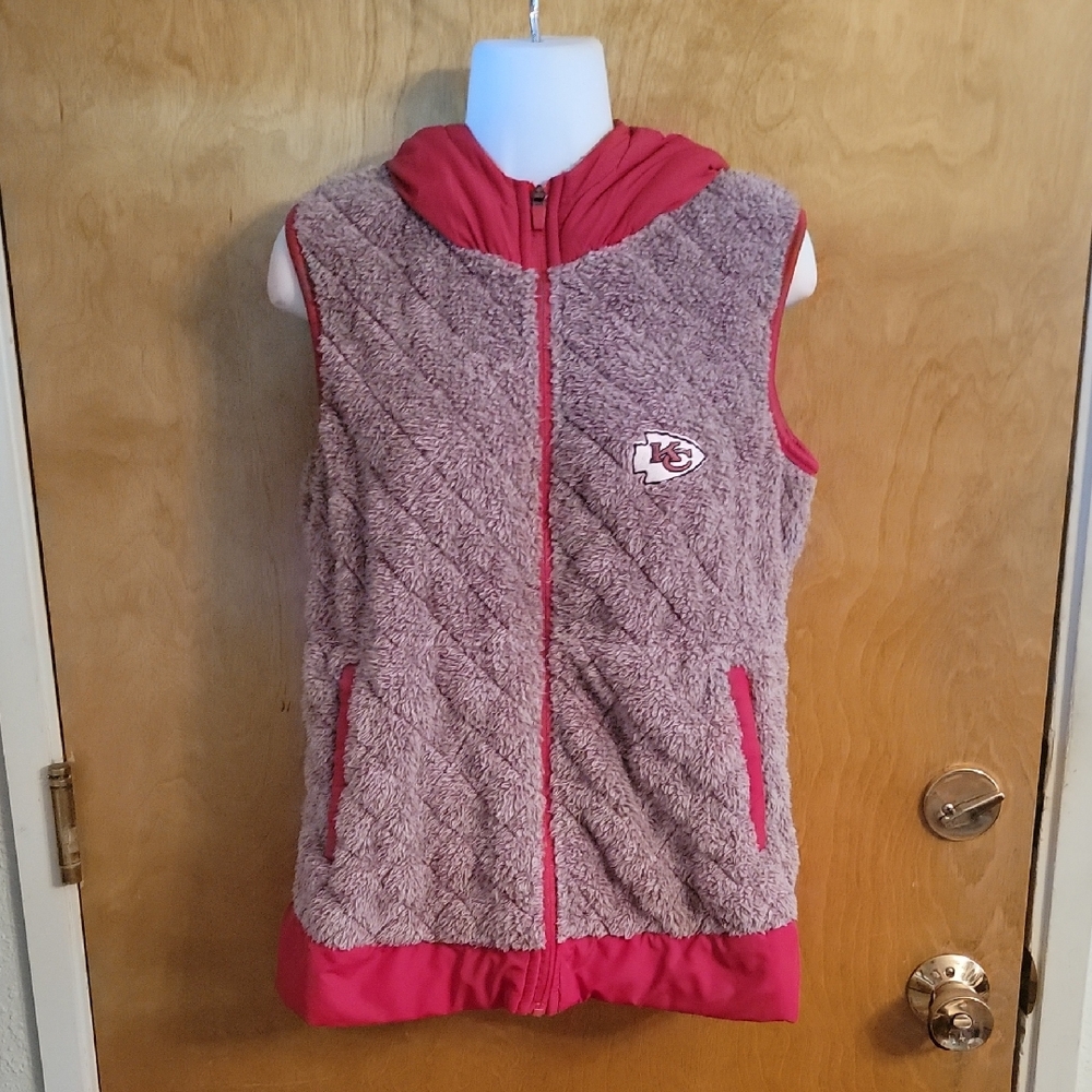 Women's Antigua Heathered Red Kansas City Chiefs Hooded Full-Zip Vest Size M